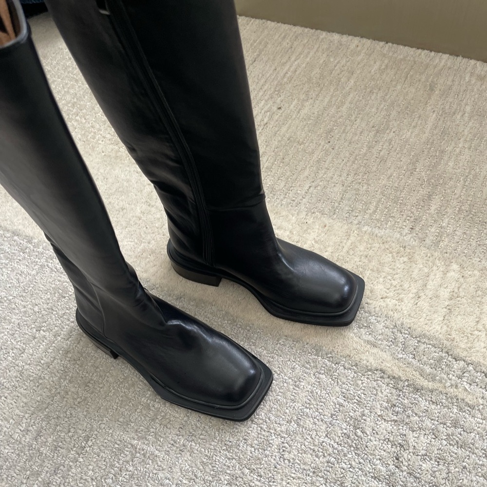 black boots women size 36. New. Black Classic Boots